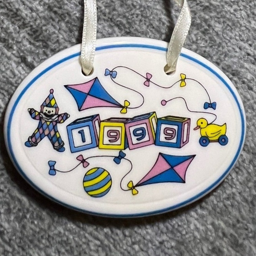 Longaberger Pottery 1999 Baby Tie-On Basket Charm Accessory Ceramic Vintage USA